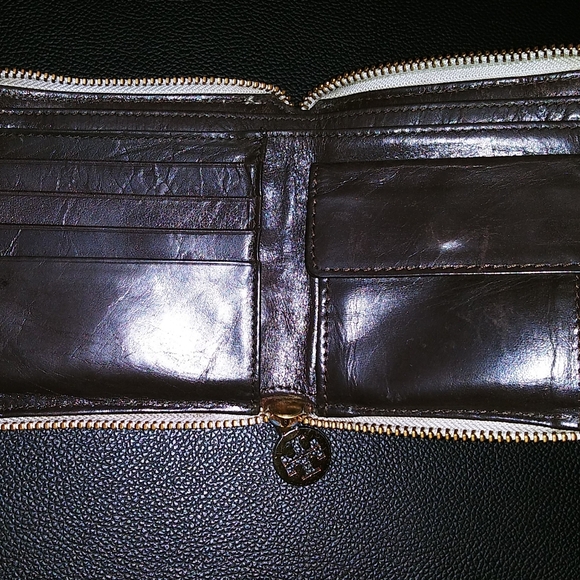 Tory Burch small zip wallet - Picture 5 of 15